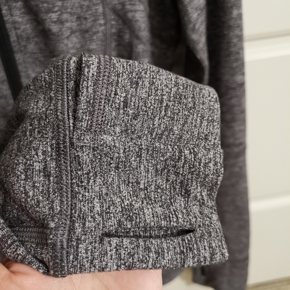 Like new Lululemon Define jacket 6 Heatheredblack - Picture 5 of 7